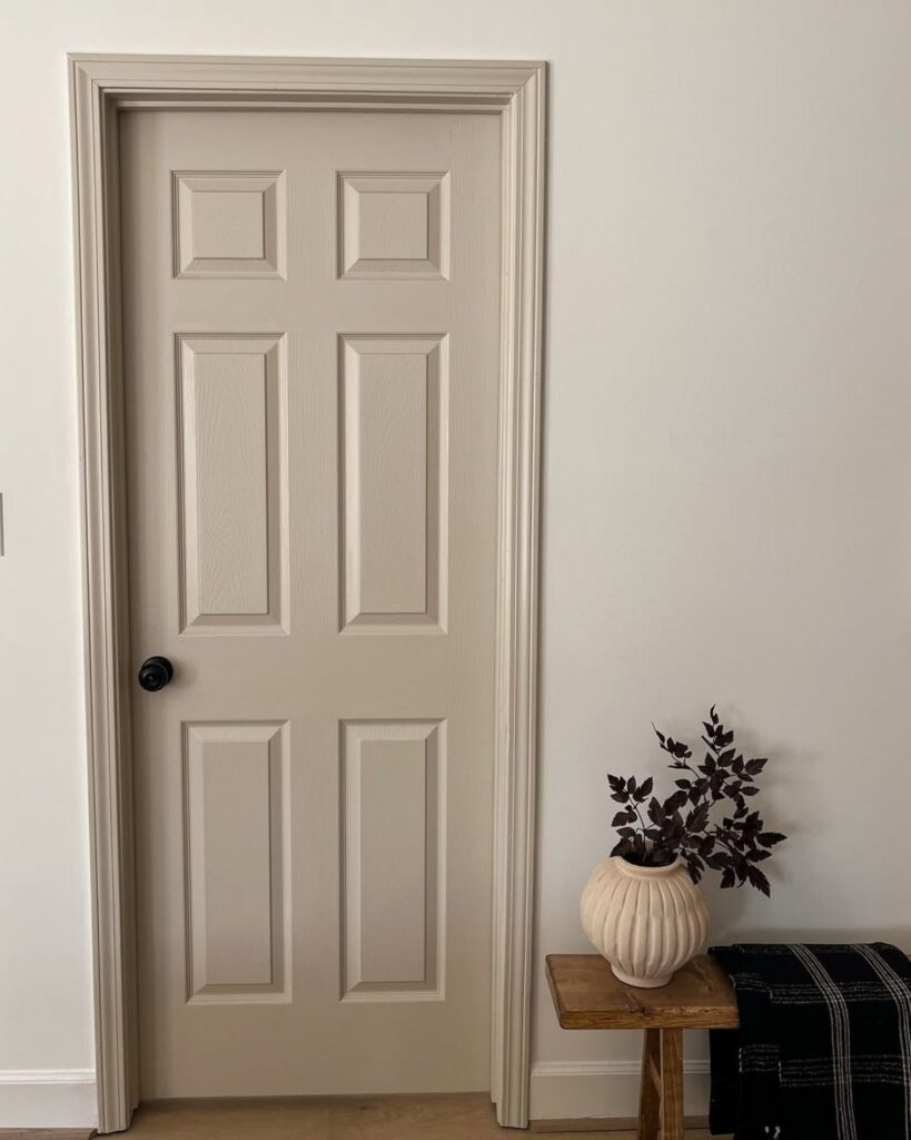 hallway walls painted in alabaster by sherwin williams